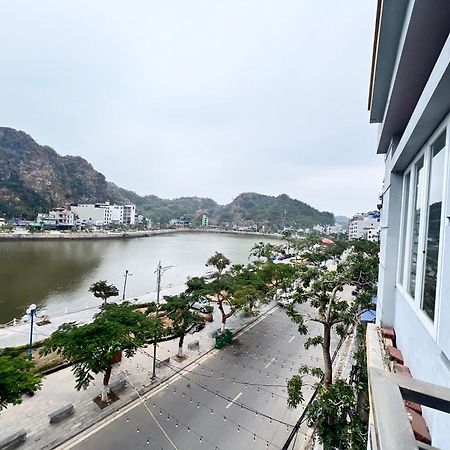 Mb Central Hotel Cat Ba Island Esterno foto